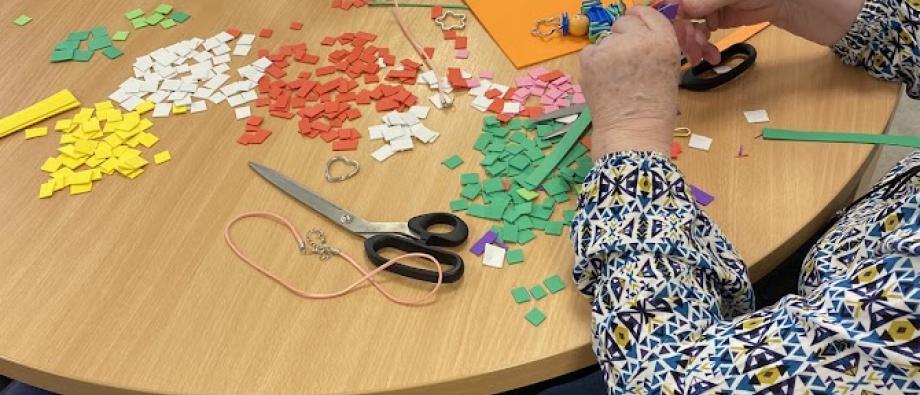 Activité bijoux avec la MRS