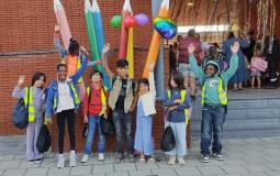 Kinderen aan de schoolpoort